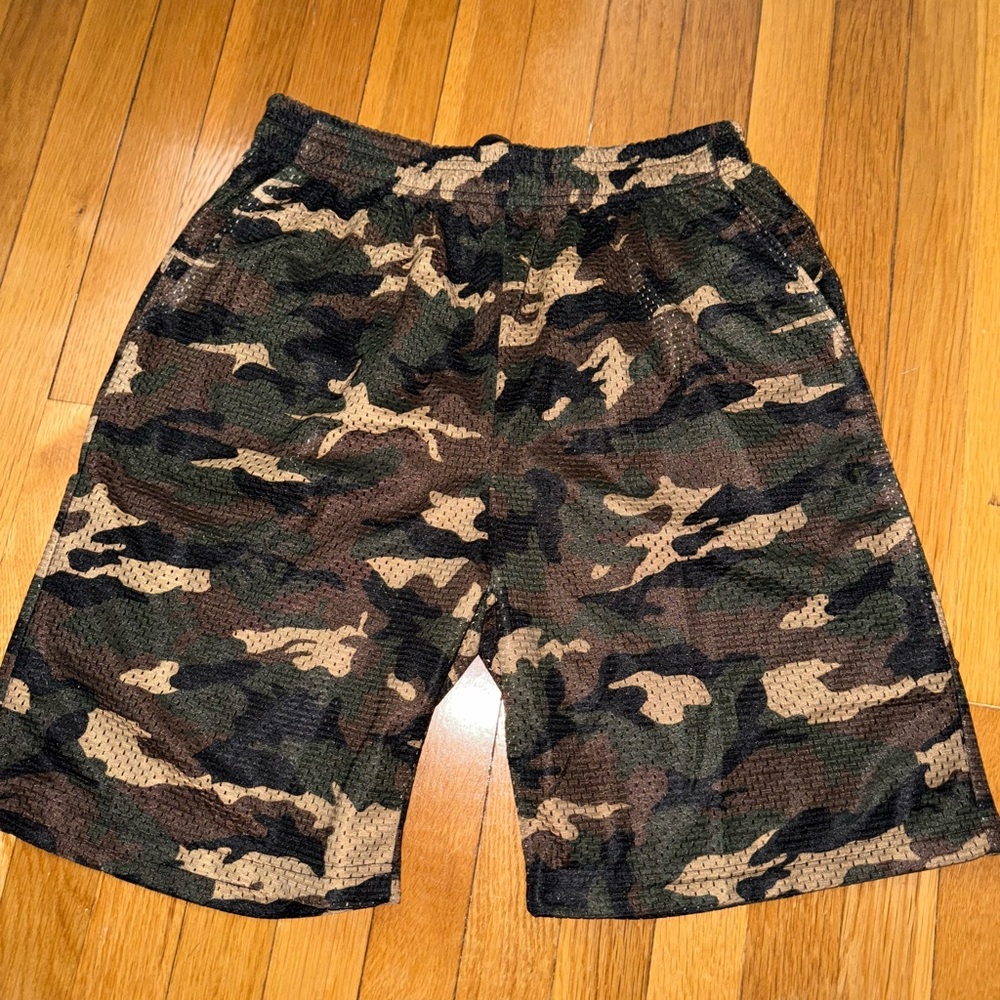2 Pairs Red Shorts with Black and White Accents & Camo Gym Shorts both mediums - Picture 6 of 10